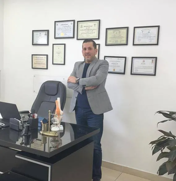 دكتور فادي قدوره الجيوسي، اختصاصي جراحة العظام والمفاصل والكسور- المركز العربي